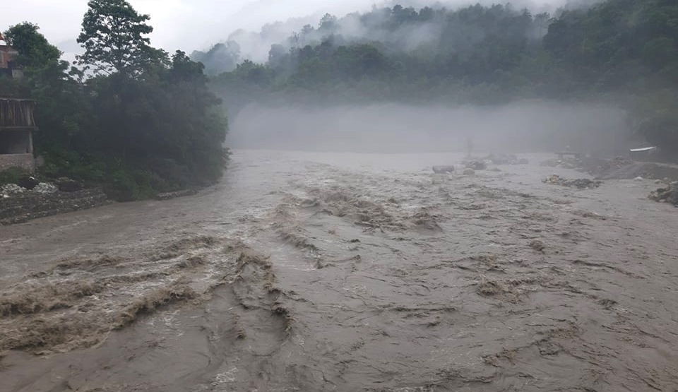 भजनीमा बाढीको त्रासले सयौँ बिघा जमिन बाँझै