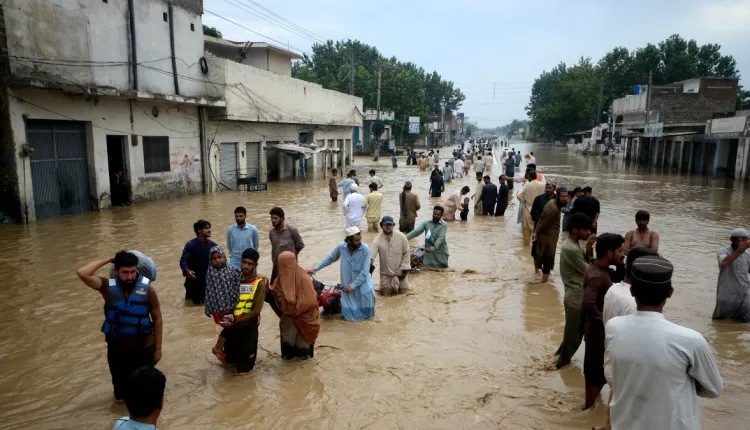 पाकिस्तानमा बाढीबाट तीन करोड ३० लाखभन्दा बढी मानिस प्रभावित